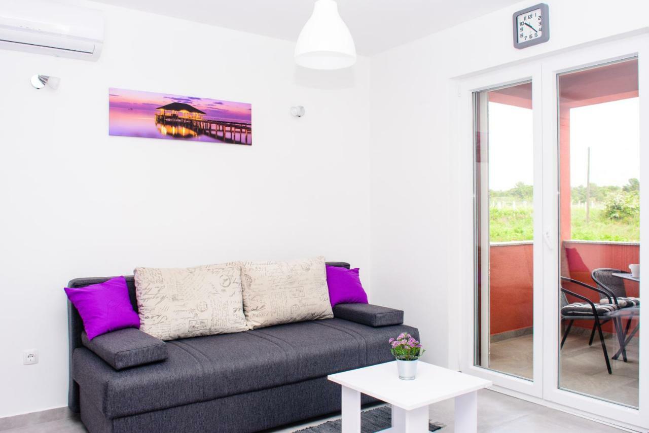 Rose Garden Appartement Privlaka  Buitenkant foto