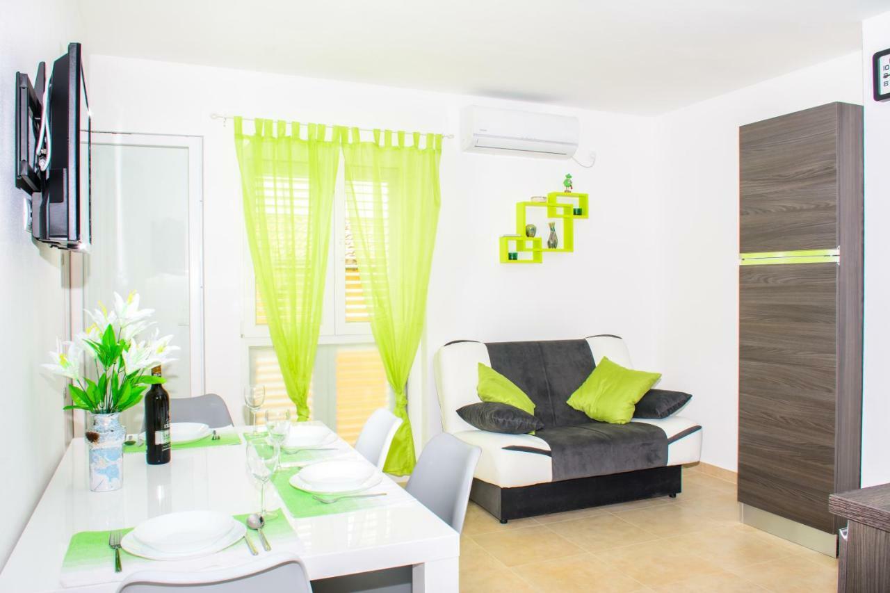 Rose Garden Appartement Privlaka  Buitenkant foto