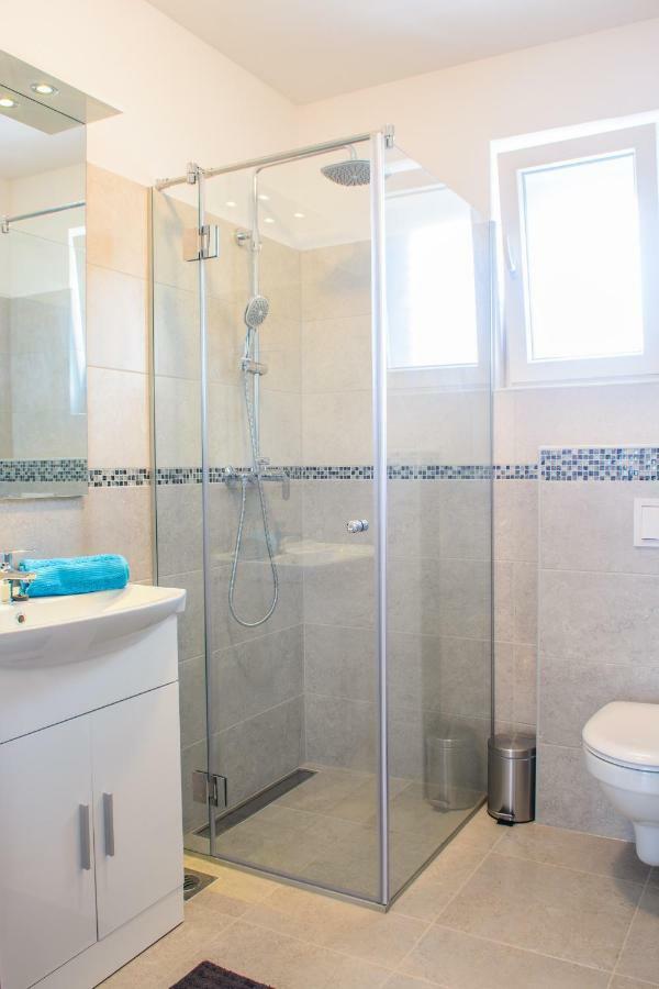 Rose Garden Appartement Privlaka  Buitenkant foto