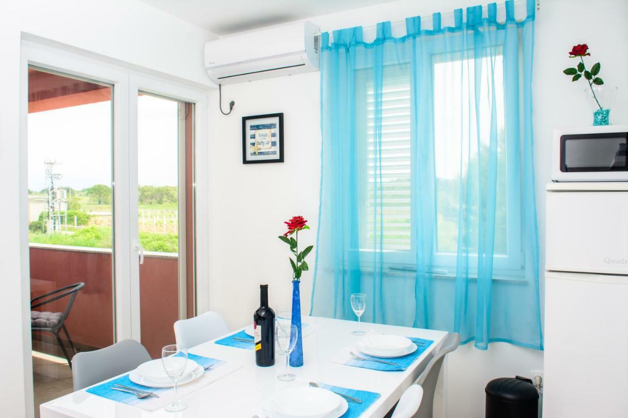 Rose Garden Appartement Privlaka  Buitenkant foto