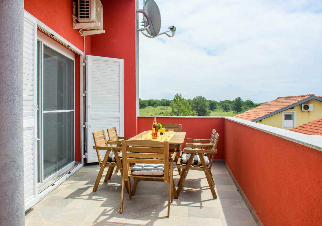 Rose Garden Appartement Privlaka  Buitenkant foto