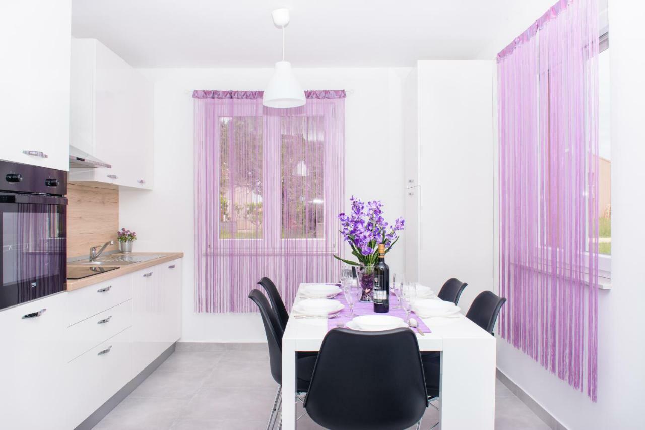 Rose Garden Appartement Privlaka  Buitenkant foto